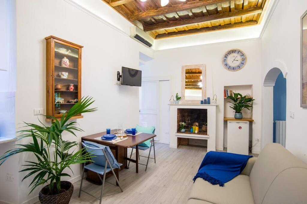 Colosseum/Panisperna Nina Apartament With Terrace Rome Exterior photo
