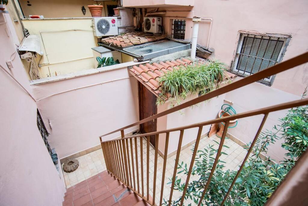 Colosseum/Panisperna Nina Apartament With Terrace Rome Exterior photo